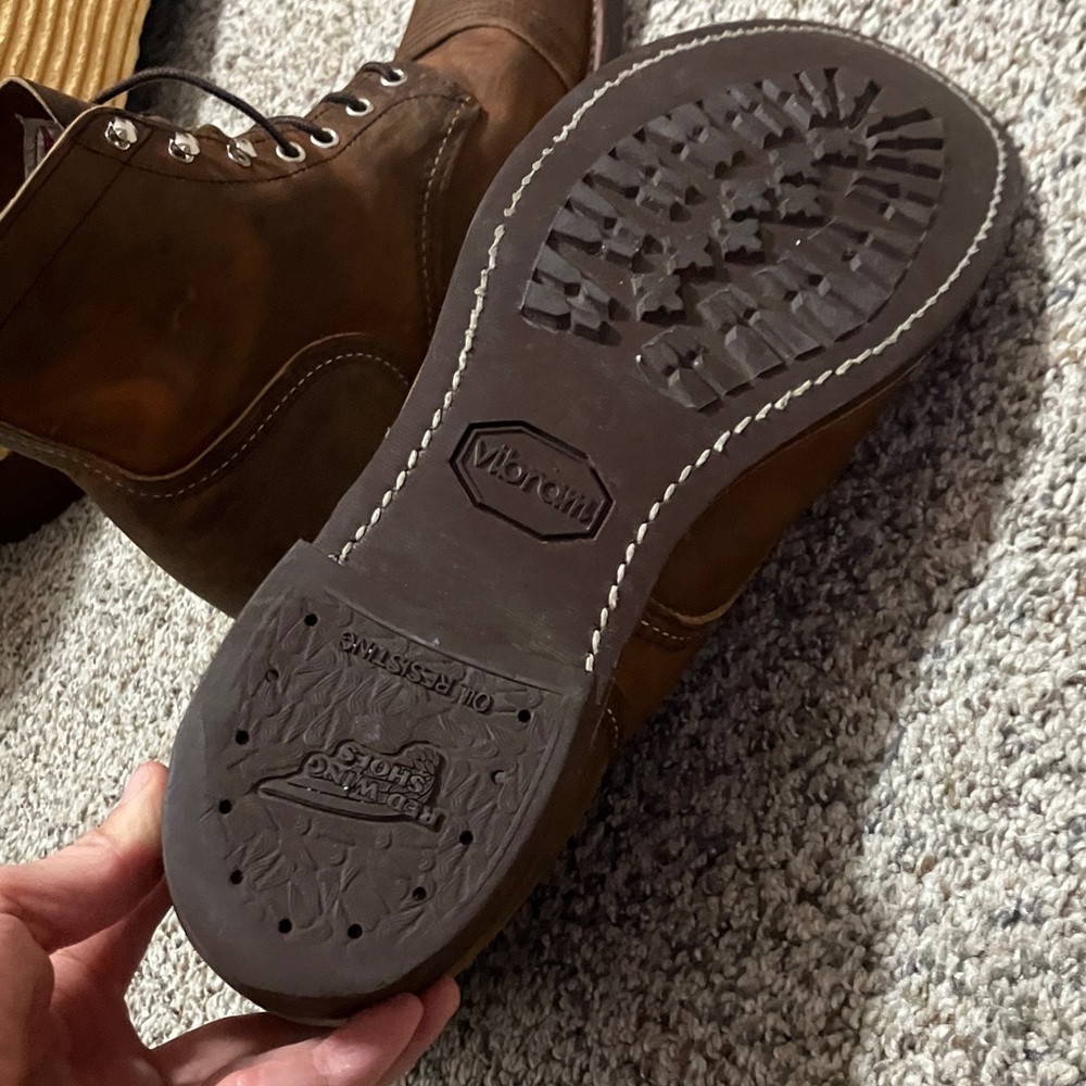 Red Wing Vibram Sole Men's Dark Brown Leather Boots - Picture 2 of 6
